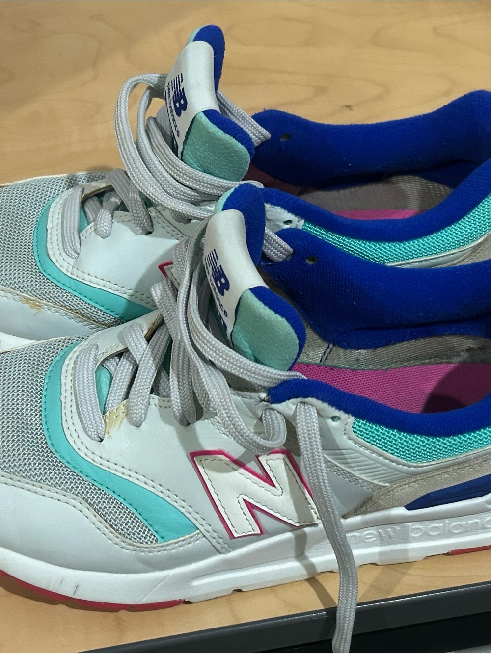 New Balance Kids White, Teal & Blue Low-Top Sneakers